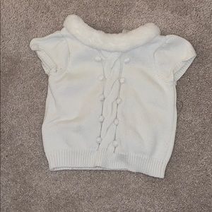 Little girl’s short sleeve sweater
